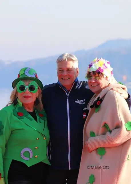 LH Peter Kaiser, Neujahrsschwimmen, Velden