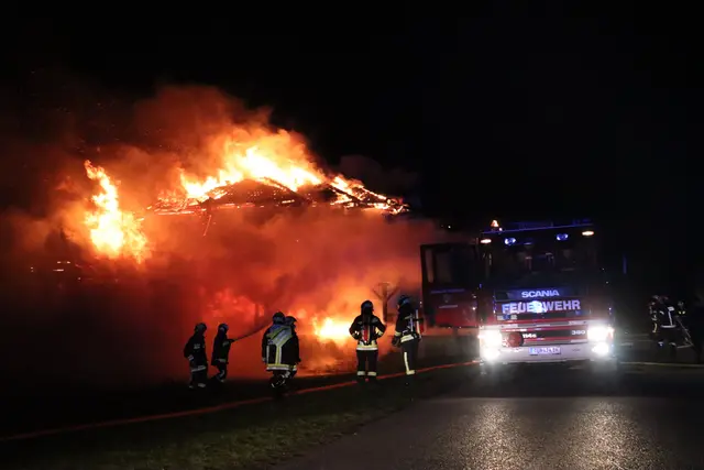 Die Feuerwehr bekam den Brand schließlich unter Kontrolle | Foto: DOKU-NÖ