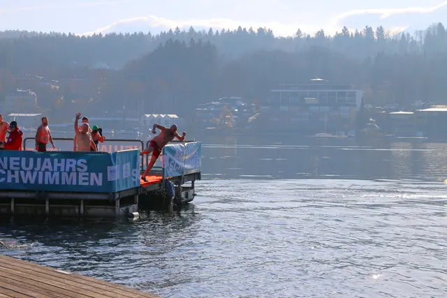 Sprung von der Plattform, Neujahrsschwimmen