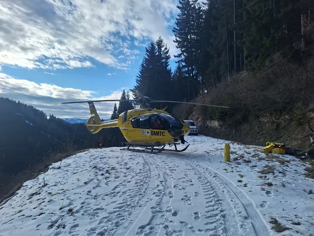 Der Notarzthubschrauber im Einsatz in Obdach im Lauslinggraben. | Foto: FF Obdach