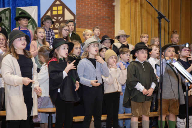 Auch der Schulchor umrahmte die Feier musikalisch. | Foto: VS Edelschrott