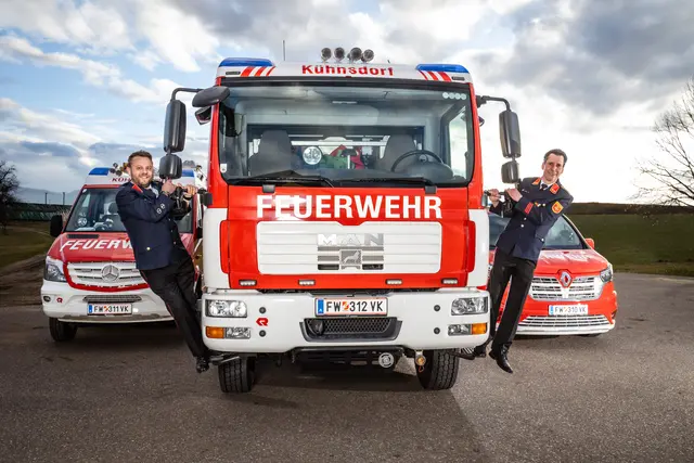 Beide bleiben der Feuerwehr Kühnsdorf weiterhin als aktive und unterstützende Kameraden erhalten. | Foto: Freiwillige Feuerwehr Kühnsdorf