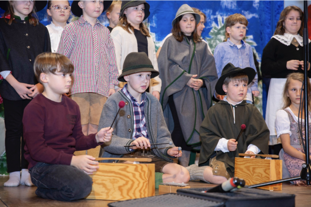 Die Edelschrotter Kinder präsentierten einige Instrumentalstücke. | Foto: VS Edelschrott