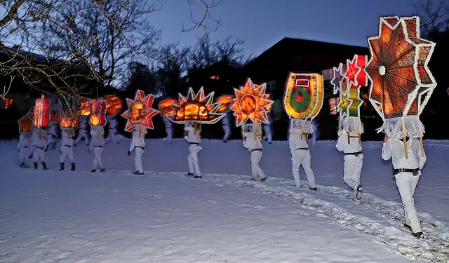 In St. Wolfgang waren die Glöckler auch schon am 4. Jänner unterwegs.  | Foto: Hörmandinger