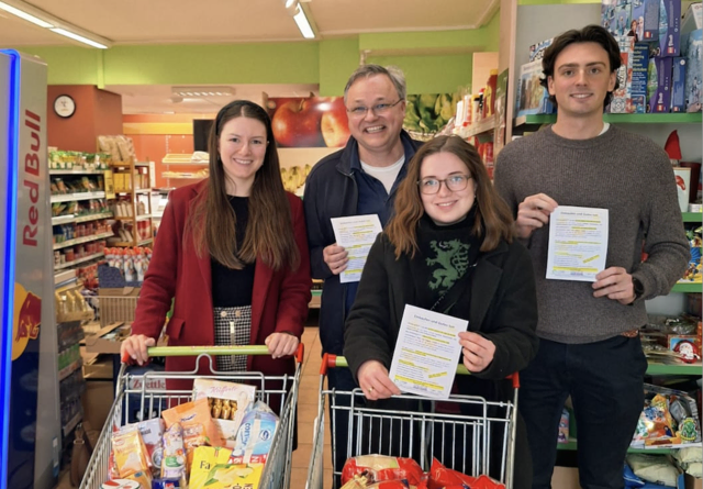 JVP-Landesobfrau Antonia Herunter und JVP Landesgeschäftsführerin Carolin Kogler (v.l.) sammelten ebenfalls fleißig für den guten Zweck. | Foto: JVP Kernraum Leibnitz