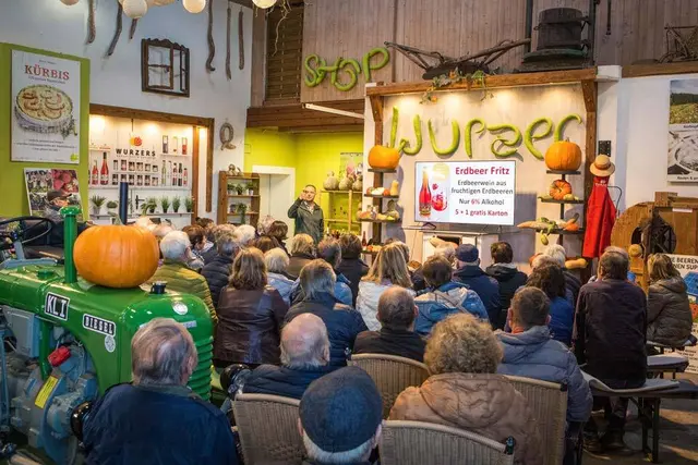 Unterhaltsamer Vortrag auf Wurzers Genuss- und Erlebnishof im eigenen Bauernhofmuseum | Foto: Wurzer