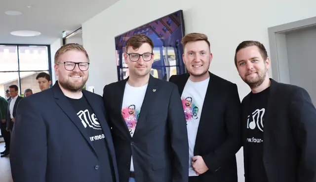 Das a cappella-Quartett 4ME widmete seine Weihnachts-Benefizkonzerte Kindern und Frühgeborenen. | Foto: Edith Ertl