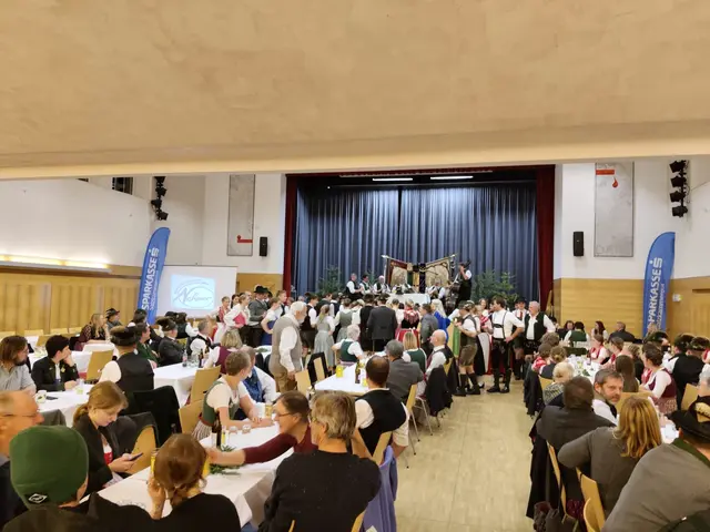 Das Ischler Pfarrheim war beim ersten Stefanitanz des Trachtenvereins D'Ischler bestens gefüllt. | Foto: GTEV D'Ischler