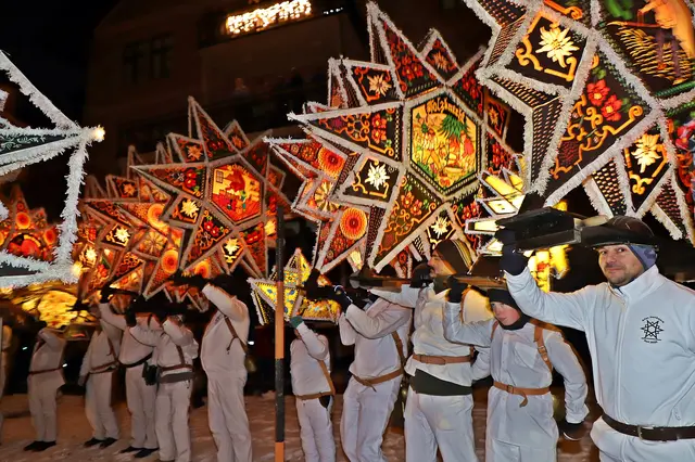 Auch in Traunkirchen waren 2026 wieder die Glöckler unterwegs. | Foto: Hörmandinger