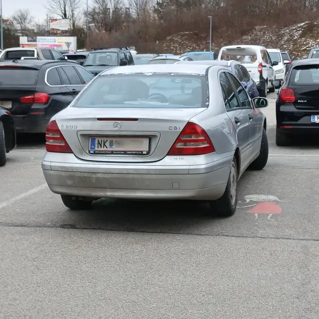 Der Mercedes-Fahrer ohne Kinder verhielt sich rücksichtslos; selbst als er auf seinen Egoismus hingewiesen wurde. | Foto: Name d. Fotografen d. Red. bekannt