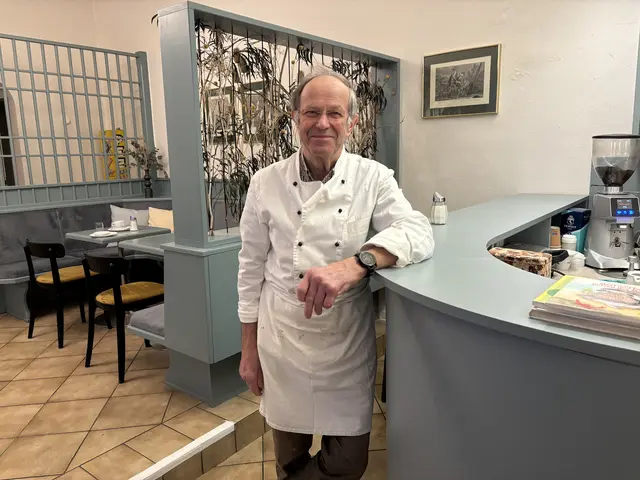 Seit Mittwoch, dem 7.1., steht Adi Appe wieder in seiner Konditorei. | Foto: MeinBezirk/Chiara Kresse