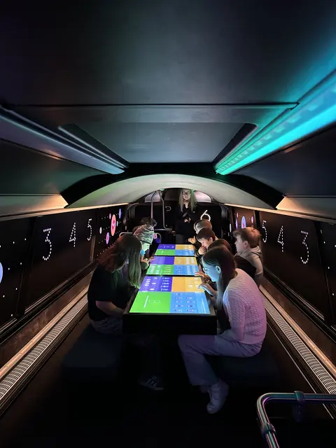 Doppeldeckerbus „FLiP2Go“ zu Besuch in Baden. | Foto: Sparkasse Baden