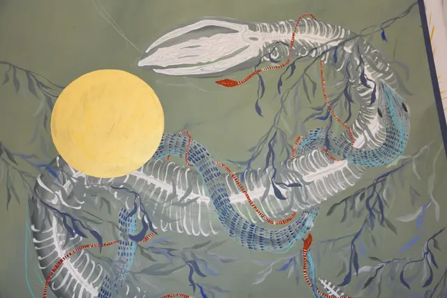 Sarah Maria Saminger bemalt Wände. | Foto: Zinterhof 