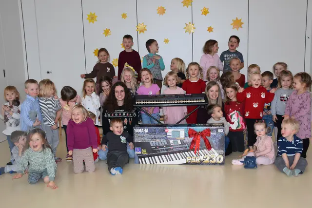 Die Freude im Kindergarten Arnreit über das Keyboard ist groß. | Foto: KG Arnreit