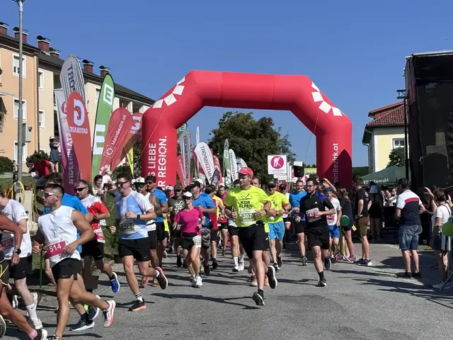 Mehr als 800 Läuferinnen und Läufer haben beim achten MeinBezirk Koralpenlauf die Laufstrecke um den malerischen Buchenberg in St. Oswald ob Eibiswald erobert. | Foto: MeinBezirk/Korbe/Löschnig