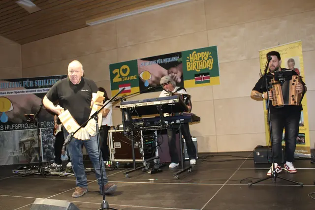 20 Jahre "Schilling für Shilling" wurde im Forum Luftenberg gefeiert. | Foto: MeinBezirk Perg/Köck