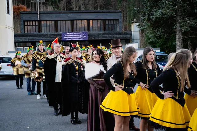 In Arnoldstein haben Laura Mörtl (Wirnsberger) und Sebastian Satz das Zepter im heurigen Fasching in der Hand.  | Foto: Faschingsgilde Arnoldstein