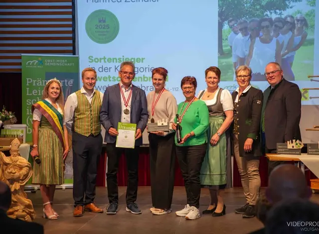 Edelbrandprämierung Schnaps im Schloss in Reichenau an der Rax. | Foto: Zeindler