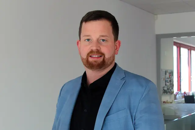 Die Erhöhung des Pendler-Euro von zwei auf sechs Euro sieht Martin Heissenberger, Landesdirektor des ARBÖ im Burgenland, als wichtige Unterstützung für die burgenländischen Pendlerinnen und Pendler.  | Foto: ARBÖ Burgenland