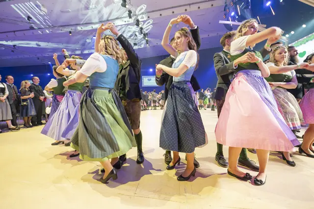 Der 75. Steirische Bauernbundball findet am 13. Februar unter dem Motto "Bussi bis bald im Steirischen Wald" statt.  | Foto: Fischer