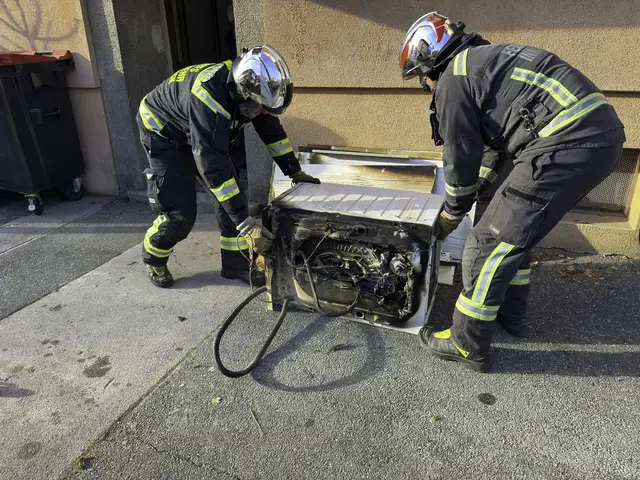 Die Innsbrucker Feuerwehr hatte die Brandursache in Saggen schnell gefunden: eine Waschmaschine brannte. | Foto: zeitungsfoto.at