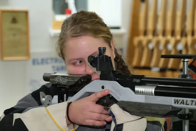 Laura Rettenbacher (Roppen) führt in der Klasse Juniorinnen