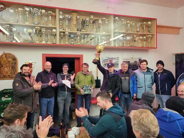 Siegerehrung mit der FF St. Jakob im Lesachtal und Bgm. Josef Zoppoth | Foto: Privat