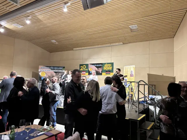 20 Jahre "Schilling für Shilling" wurde im Forum Luftenberg gefeiert. | Foto: MeinBezirk Perg/Köck