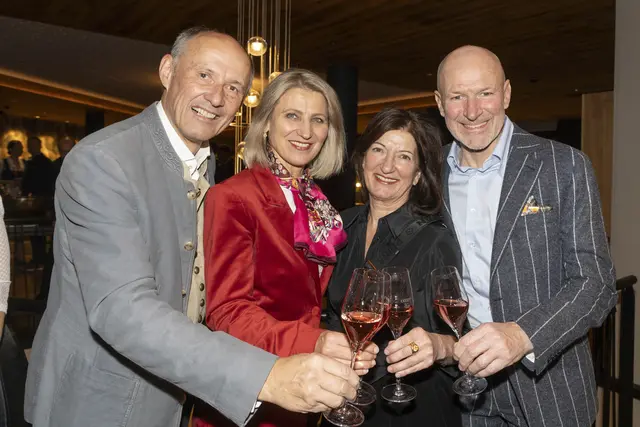 Leo Bauernberger (Salzburger Land Tourismus), Ruth Kamml, Birgit Maier und Alexander Strobl. | Foto: Gut Brandlhof