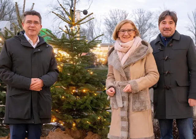Bürgermeister Peter Eisenschenk (Gartenstadt Tulln), Landeshauptfrau Johanna Mikl-Leitner und Geschäftsführer Franz Gruber. | Foto: Die Garten Tulln / J. Ehn