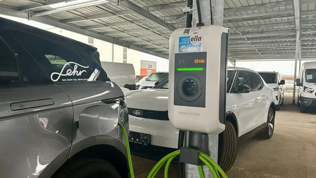 Auch die Ladeinfrastruktur für E-Fahrzeuge wurde am Standort deutlich ausgebaut. | Foto: Autohaus Lehr GmbH