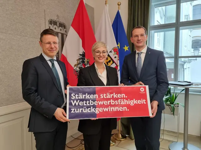 Wirtschaftsbund-Landesobfrau Doris Hummer, Vizerektor der Universität für Weiterbildung Krems Daniel Varro (li.) und Wirtschaftsbund-Landesgeschäftsführer Thomas Mitterhauser (re.). | Foto: Wirtschaftsbund OÖ