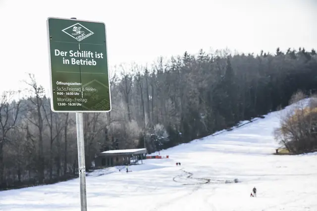 Letzte Saison: Der Skilift am Gedersberg ist aktuell noch Betrieb. | Foto: Prontolux