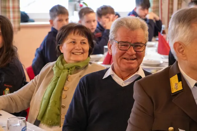 Bürgermeister Peter Fließer war einer der Ehrengäste und bedankte sich bei der FF Mooskirchen für ihren Einsatz. | Foto: FF Mooskirchen