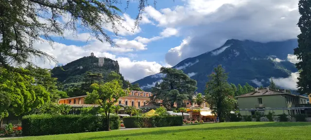 Blick auf das Schloss Arco.  | Foto: Sabrina Moriggl