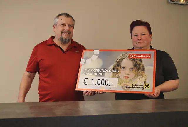 Franz Hannerer und Manuela Mitter unterstützen heuer wieder das BezirksRundSchau Christkind. | Foto: MB/Schütz