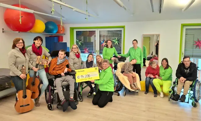 Bei insgesamt 50 Auftritten konnte das Gesangstrio "D‘rund um d‘Salv" stolze 14.200 Euro Spendengelder für den Verein "Schritt für Schritt" in Schwoich sammeln. | Foto: D’rund um d’Salv