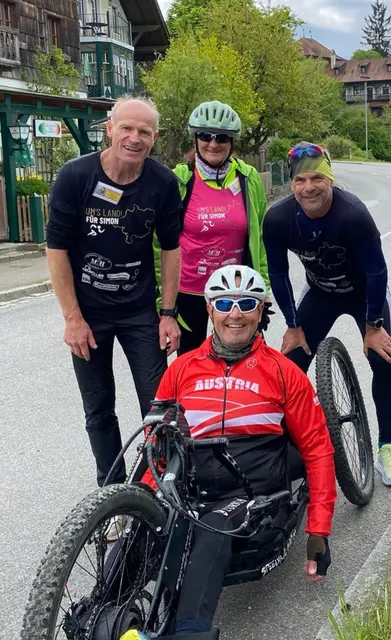 Auch Handbike-Olympiasieger Walter Ablinger unterstützt den Charitylauf im Schärdinger Grüntal zugunsten des BezirksRundSchau-Christkinds. | Foto: Dieplinger