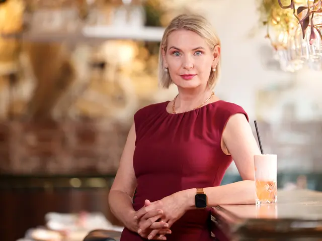 Claudia Rossbacher hat mit "Steirerzwist" den mittlerweile 15. Band ihrer Steirerkrimis veröffentlicht. Tatort ist dieses Mal die Stadt Graz – sowohl für den Hauptcharakter, LKA-Ermittlerin Sandra Mohr, als auch für die Autorin ein "Heimspiel". | Foto: Lucija Novak