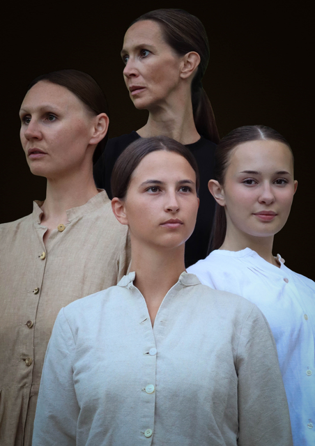 Vier Schauspielerinnen verkörpern jeweils eine Lebensphase von "Midi". | Foto: Sendersbühne Grinzens