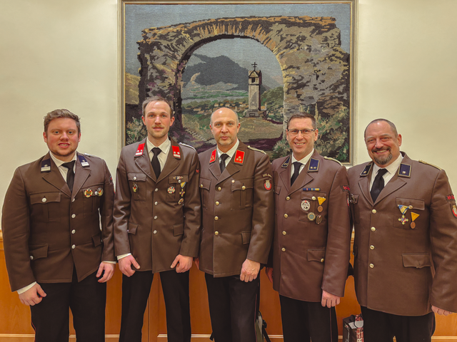Das Kommando der FF Spitz - v. l. n. r.: Verwaltungsmeister Matthias Machhörndl, Kommandant-Stellvertreter Florian Murth, Kommandant Thomas Murth, Oberverwalter Michael Luftensteiner, Verwalter Thomas Özelt © FF Spitz - Ewald Stierschneider jun. | Foto: © FF Spitz - Ewald Stierschneider jun.