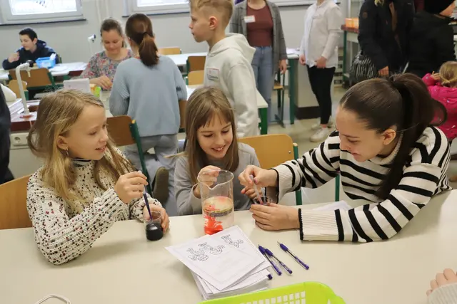 Mit vielen Mitmachstationen laden MS und PTS Hitzendorf zum Tag der offenen Tür. | Foto: Edith Ertl
