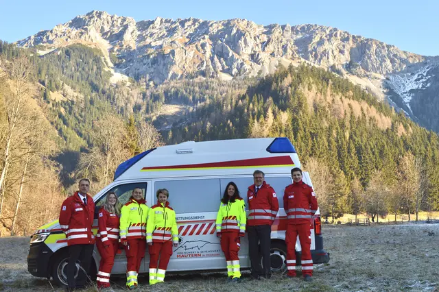 Die neue Ortsstellenleitung des Roten Kreuz Mautern: Gerhard Gumpold, Theresa Stadlmayr, Barbora Kasparova, Astrid Schmid, Sandra Schnabl, Martin Pauer, Julian Strassmaier (v. l.). | Foto: RK Mautern