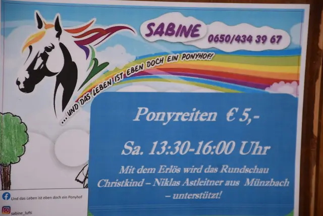 Weihnachtsmarkt am Hacknerhof in Mitterkirchen, Familie Resch.  | Foto: Zinterhof