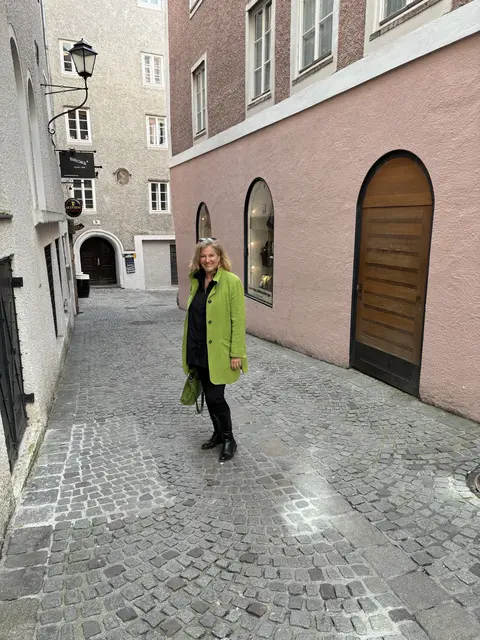 Die Salzburger Fremdenführerin Inez Reichl mag die Stadt Salzburg zu jeder Jahreszeit | Foto: Lisa Gold