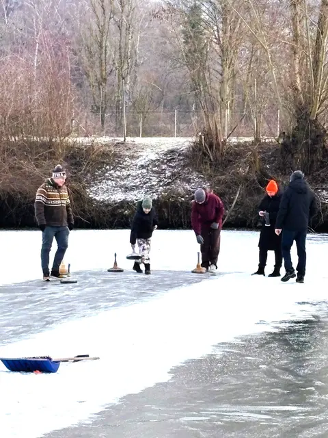 Nach 17 Jahren kehrte in Schärding die Eiszeit zurück: Auf der Pram wird seit dem vergangenen Wochenende wieder „scharf geschossen“. | Foto: Fotos und Repros Franz Gruber