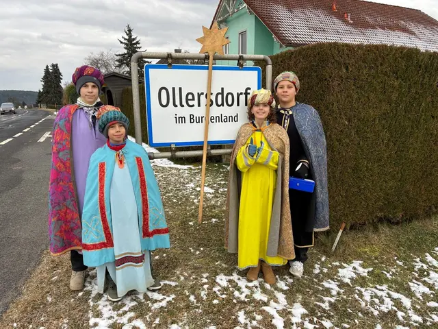 Die Ollersdorfer "Könige" ganz am Ortseingang. |⁤ Foto: Jasmin Kindler