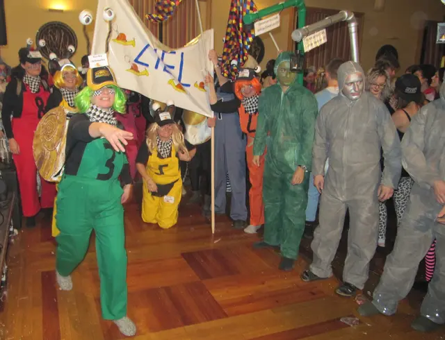 Der Sockenball in Obertraun – einer der buntesten Maskenbälle im Salzkammergut, Samstag, 24. Jänner 2026, ab 20 Uhr, Bundessport- und Freizeitzentrum Obertraun. | Foto: Perstl