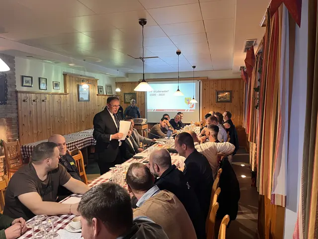 Bürgermeister Richard Hogl begrüßte bei der Mitgliederversammlung der FF Wullersdorf. | Foto: Feuerwehr Wullersdorf