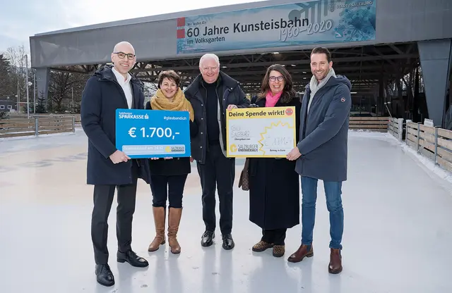 Große Freude über "verspätetes" Weihnachtsgeschenk. v.l.n.r.: Claus Graggaber (Landesdirektor Salzburger Sparkasse), Melanie Dzugan (Salzburger Sparkasse), Bgm-.Stv. Florian Kreibich, Claudia Kopp (Salzburger Kinderkrebshilfe) und Roland Oberhauser (Amtsleiter Städtische Betriebe) | Foto: Stadt Salzburg/A. Killer